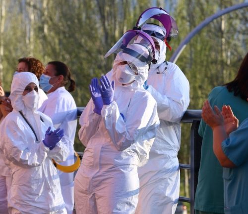 El polémico lavado de uniformes y EPI: un “error” de la Junta de Castilla y León y diferentes protocolos para técnicos de Ambuibérica y sanitarios del Sacyl